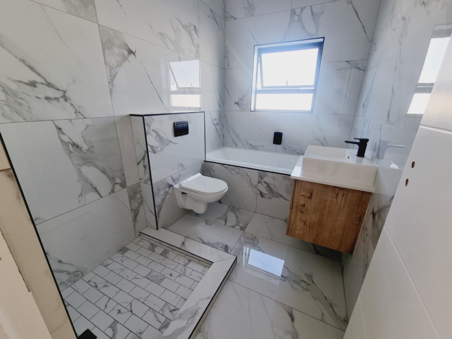 4 Bedroom Property for Sale in Sandown Western Cape